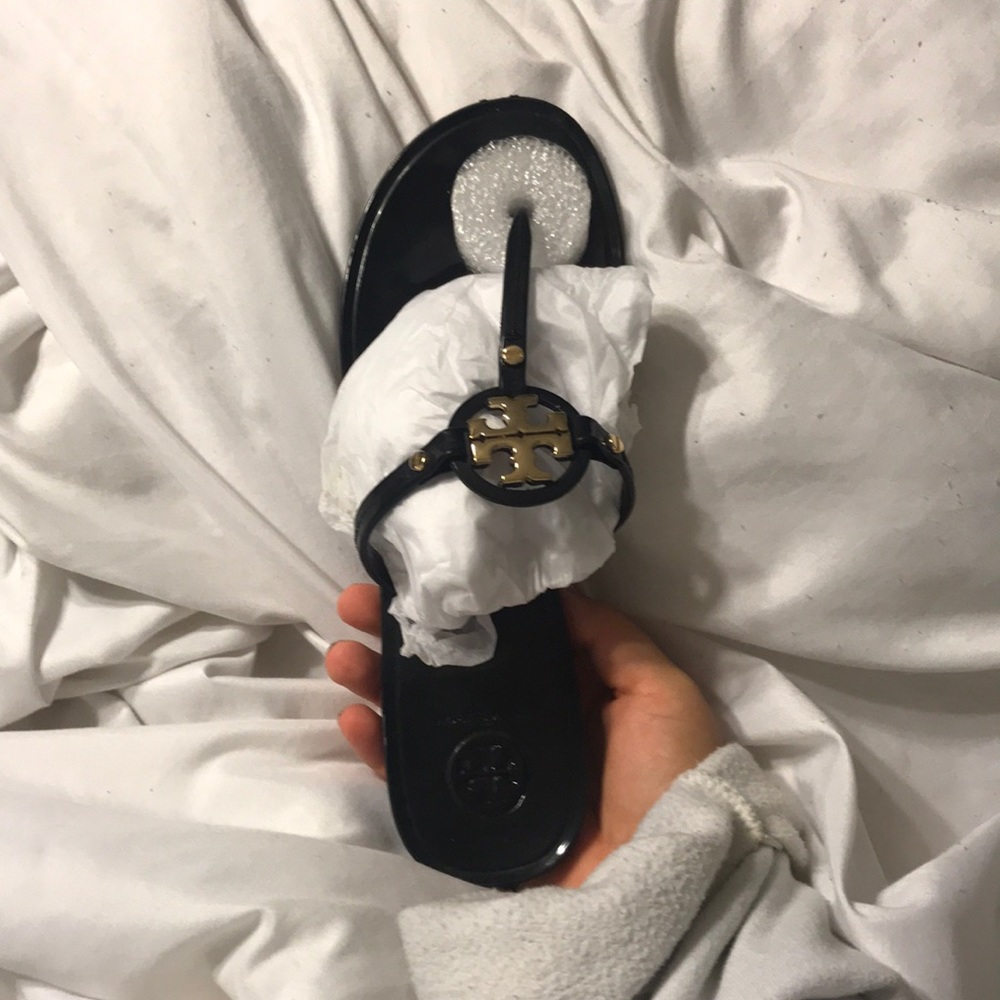 mini miller jelly flat thong black/gold